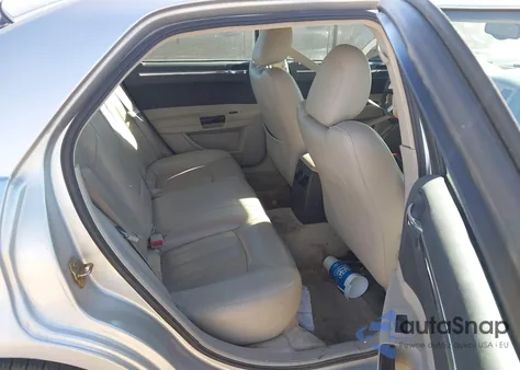 2005 Chrysler 300C from USA, damaged, VIN 2C3JA63H85H170880